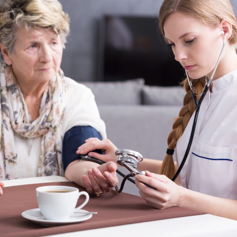 שירותי אחיות עד הבית
